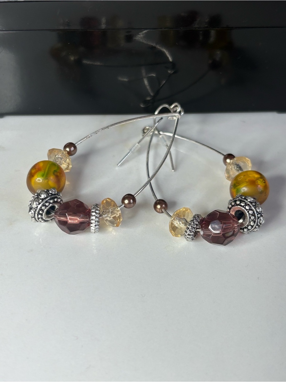 Vintage Avon Boho Glass Bead Teardrop Dangle Earrings Silver Tone 2.5”